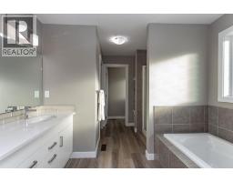 25 Trebble Close, Red Deer, AB T4P0W6 Photo 21