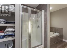 25 Trebble Close, Red Deer, AB T4P0W6 Photo 24