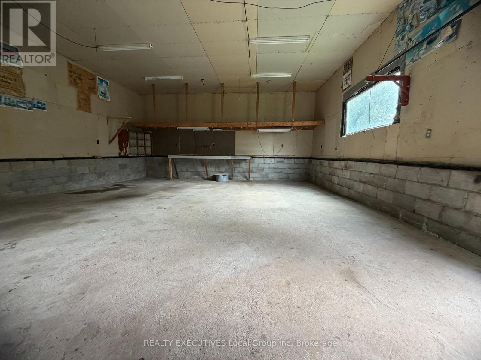 144 DUKE STREET W - 32