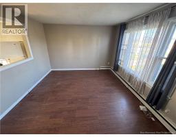 70-72 Spruce Avenue, photo 16