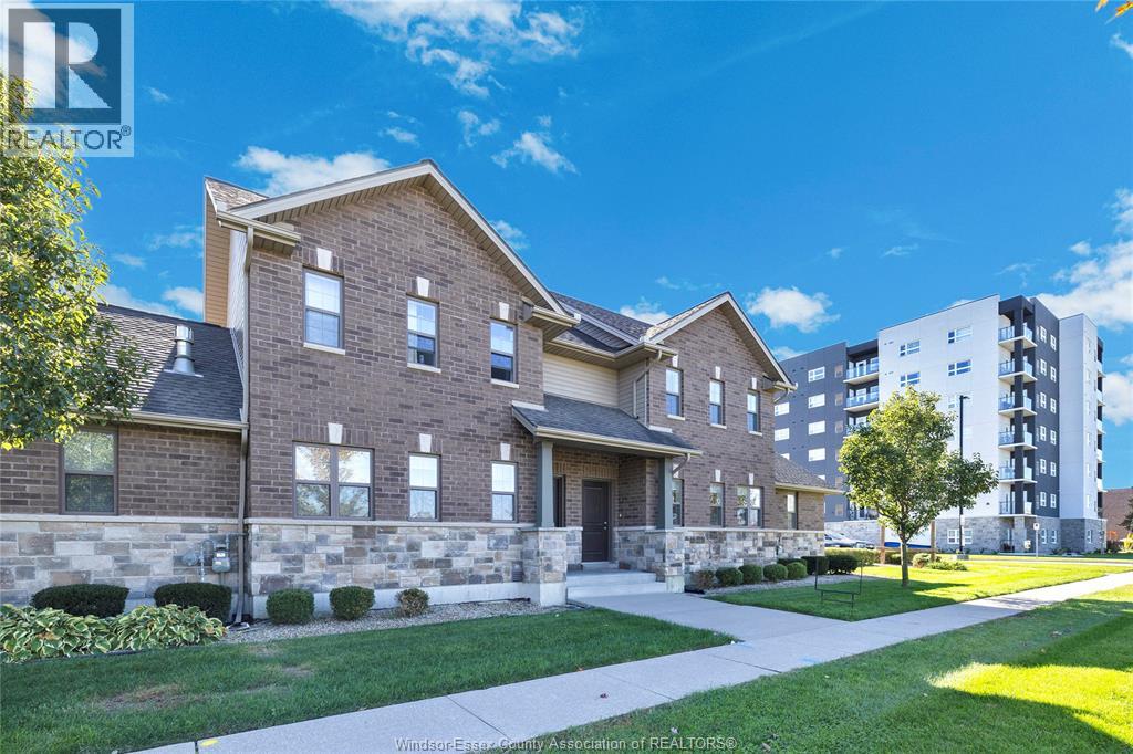 8475 WYANDOTTE Unit# 112, Windsor — photo 3
