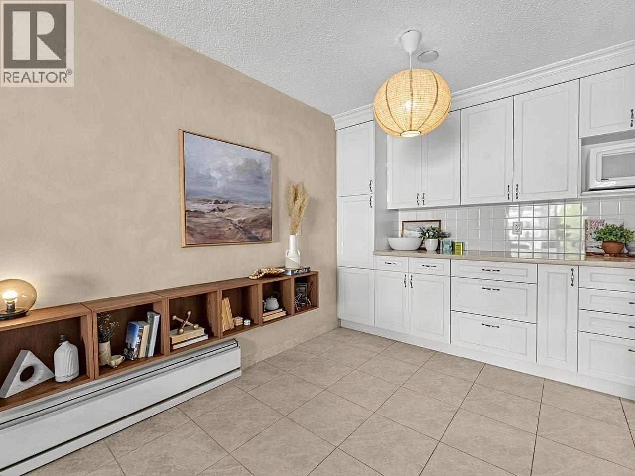 Photo of 309 275 W 2ND STREET 11