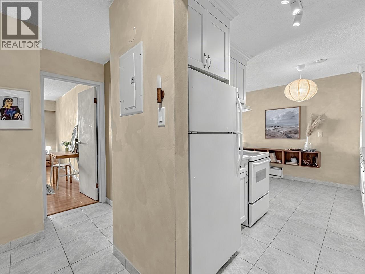Photo of 309 275 W 2ND STREET 26
