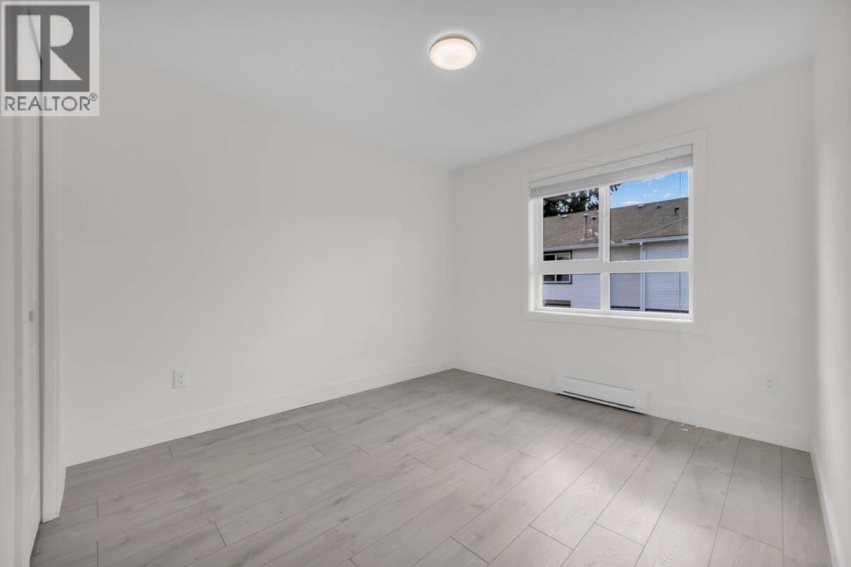 Photo of 3 1538 DORSET AVENUE 23