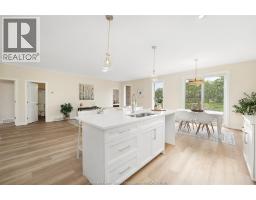 56 Redwood, Kingsville, ON N0R1B0 Photo 17