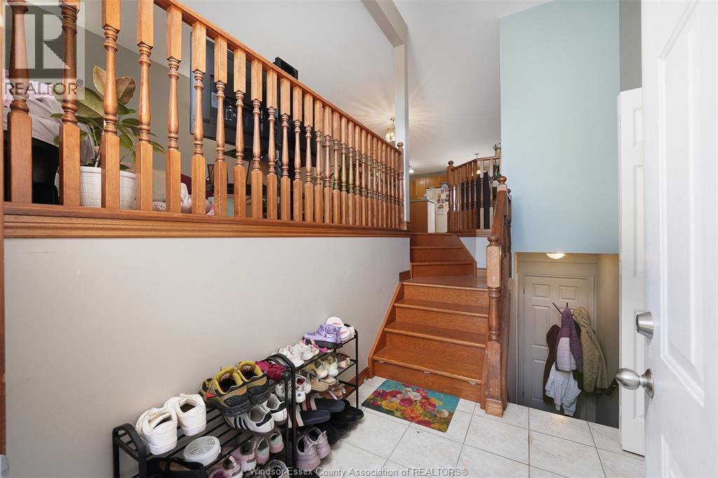 2314 ST CLAIR AVENUE, Windsor — photo 6