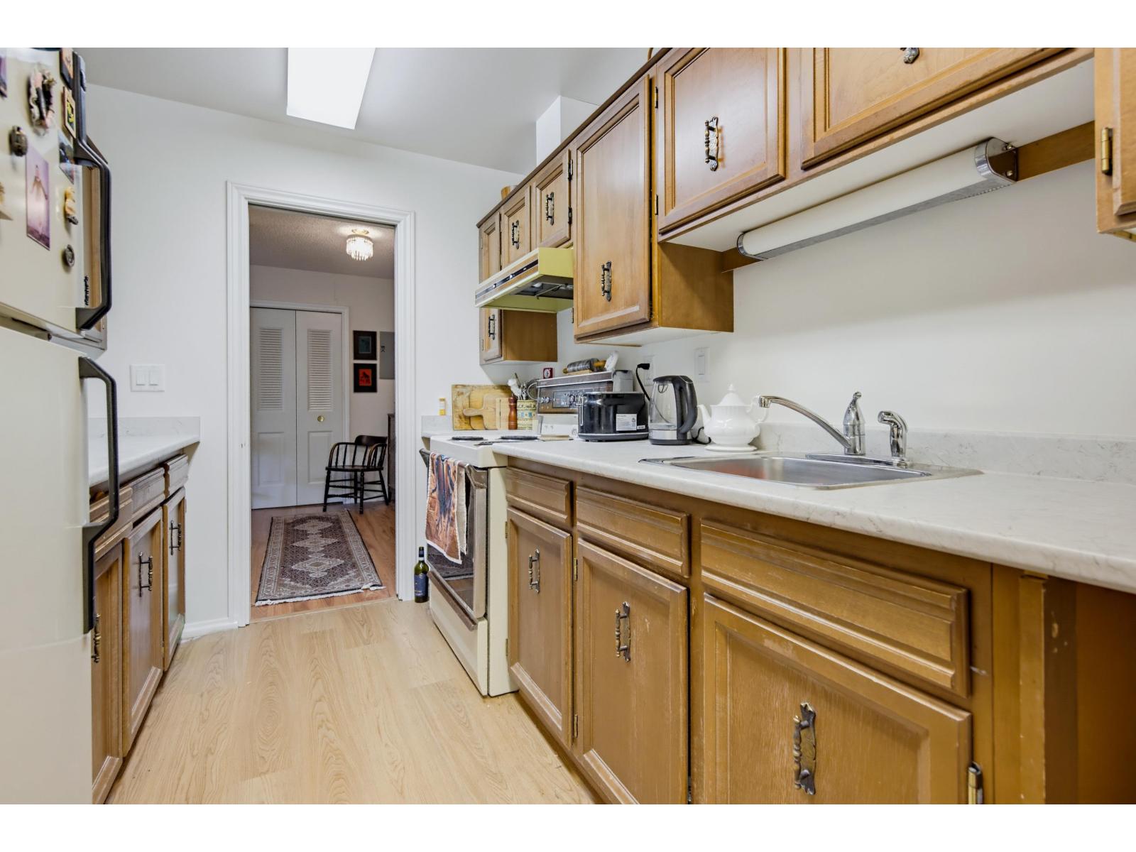 Photo of 313 1437 FOSTER STREET 15