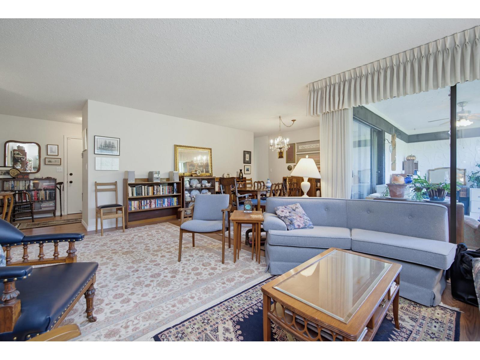 Photo of 313 1437 FOSTER STREET 9
