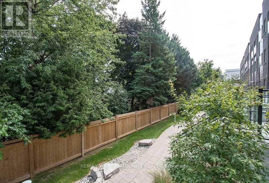TH08- 780 Sheppard Avenue East, Toronto, ON photo 12