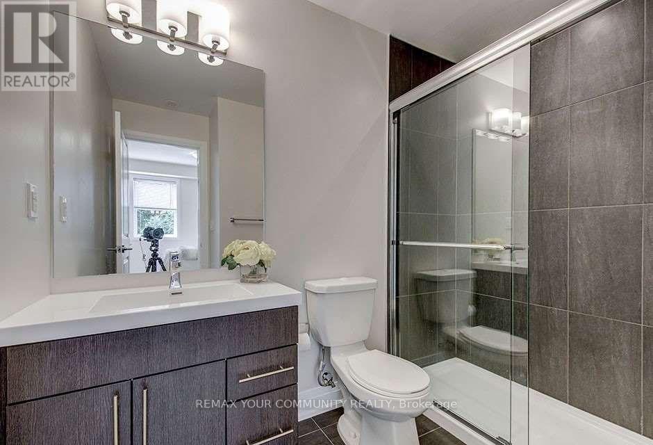 TH08- 780 Sheppard Avenue East, Toronto, ON photo 7