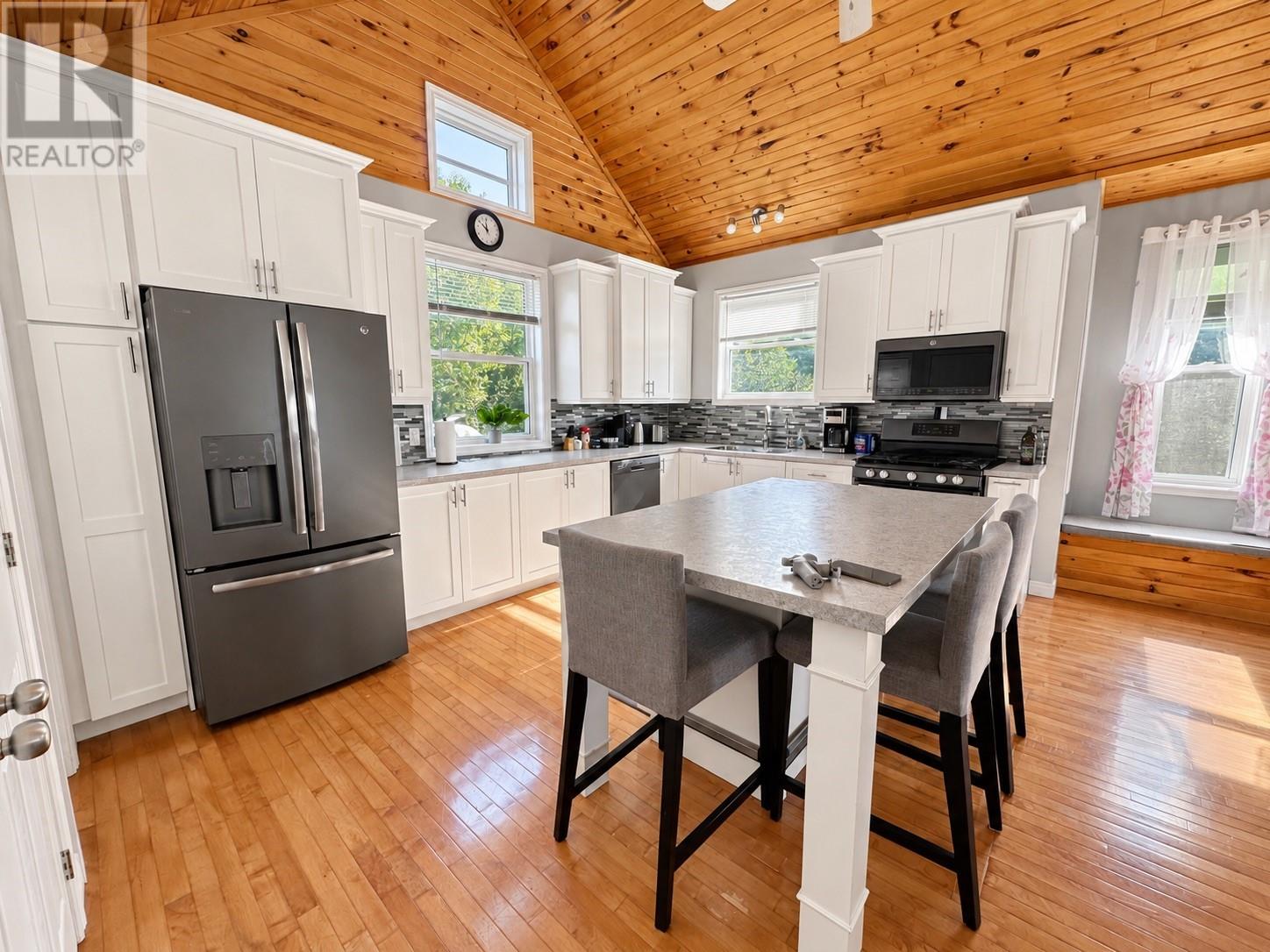 7 Lamberts Barren Road - 8