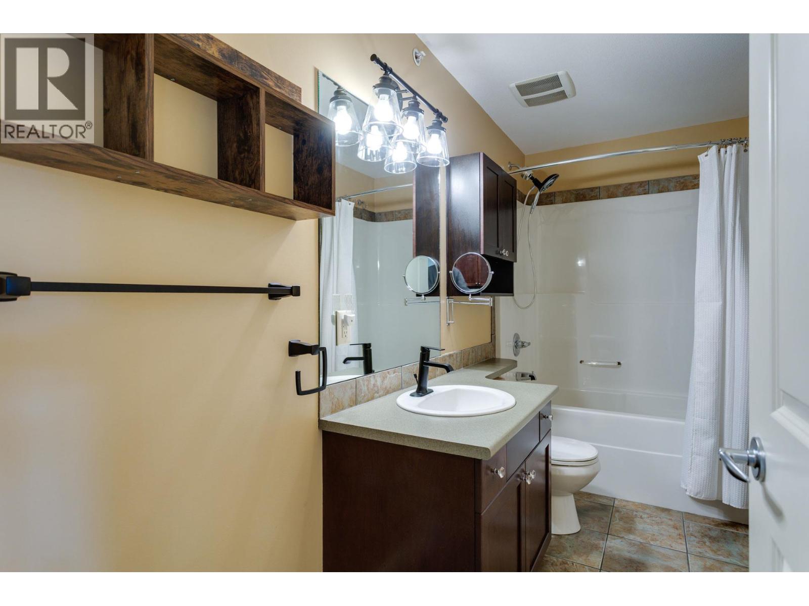 219 2611 Stillwater Way, Lake Country