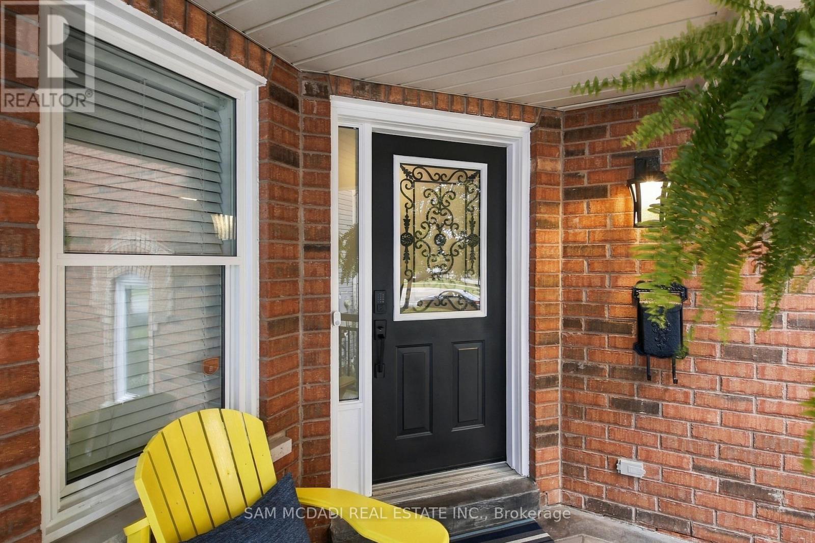 135 Watford Street, Whitby, ON photo 12