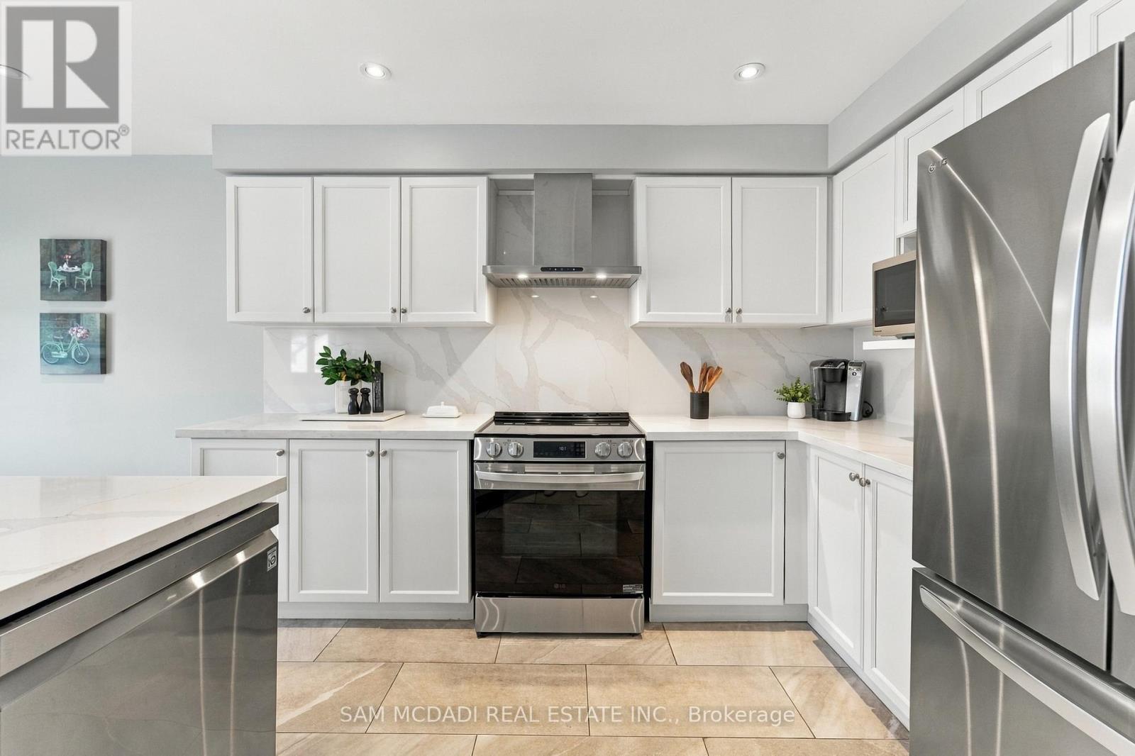 135 Watford Street, Whitby, ON photo 23