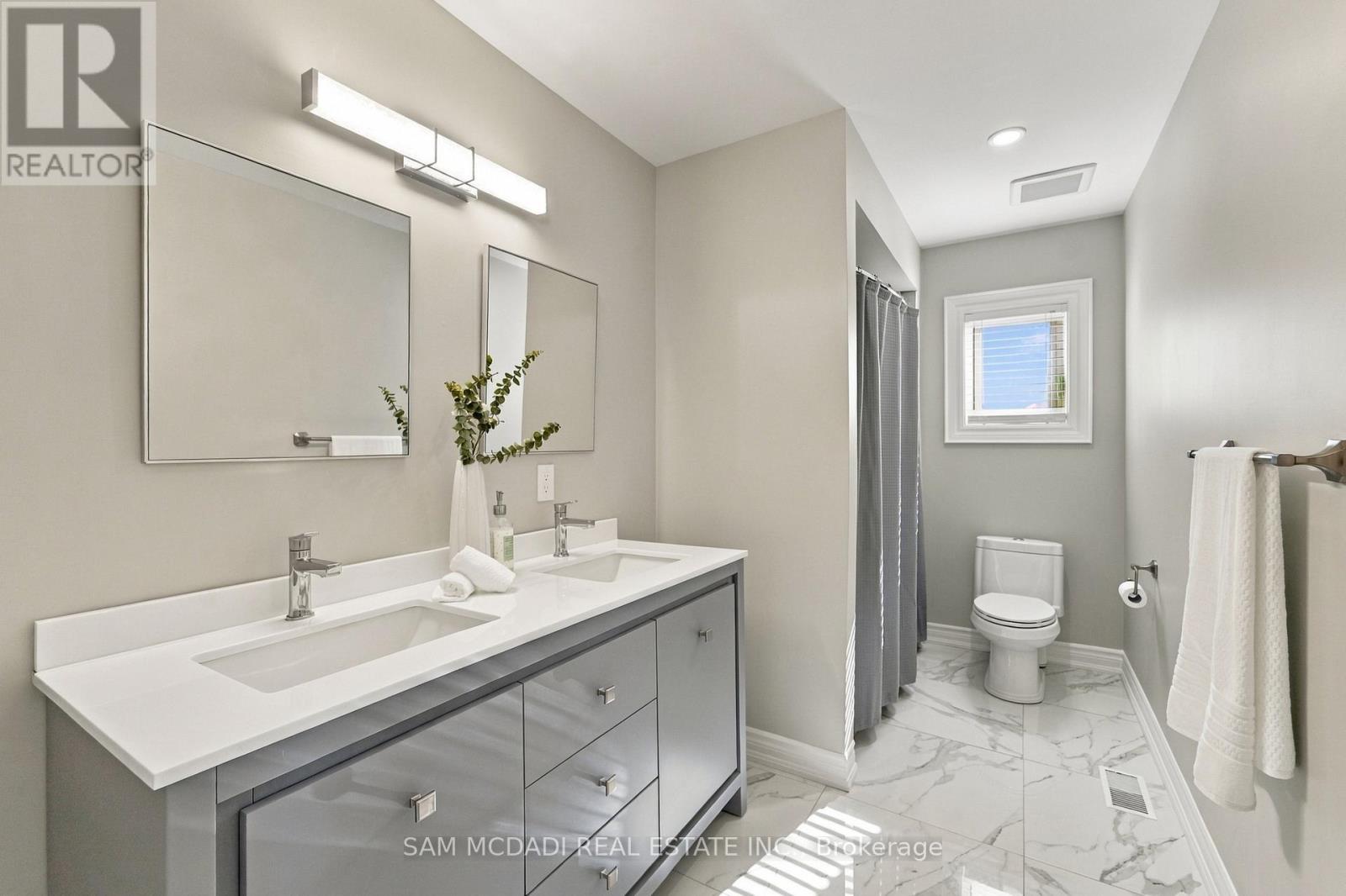 135 Watford Street, Whitby, ON photo 41