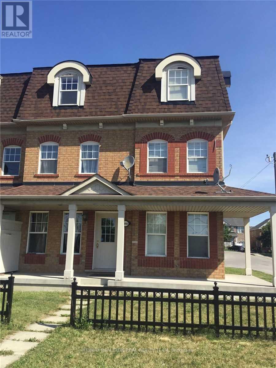 Photo of 8892 Sheppard Avenue