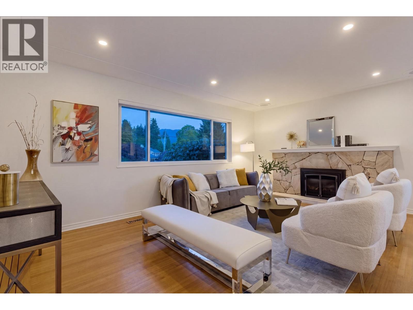 Photo of 2007 FLORALYNN CRESCENT 34
