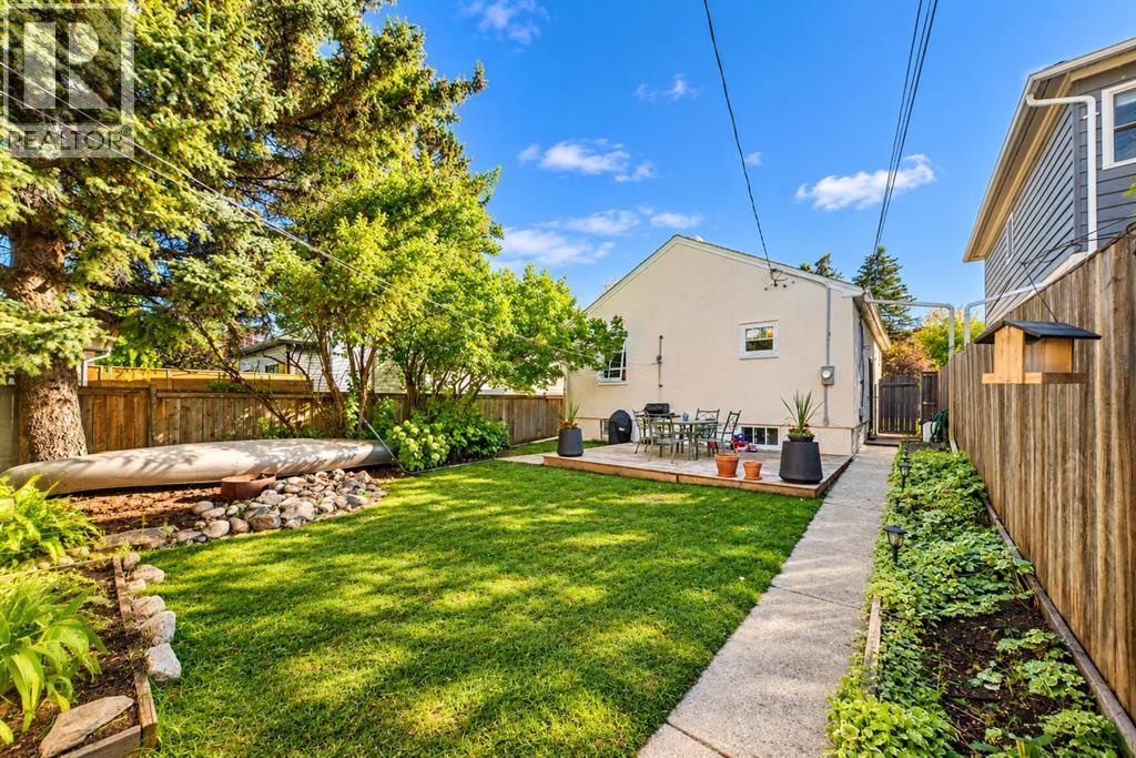 532 18 Avenue NW photo 5