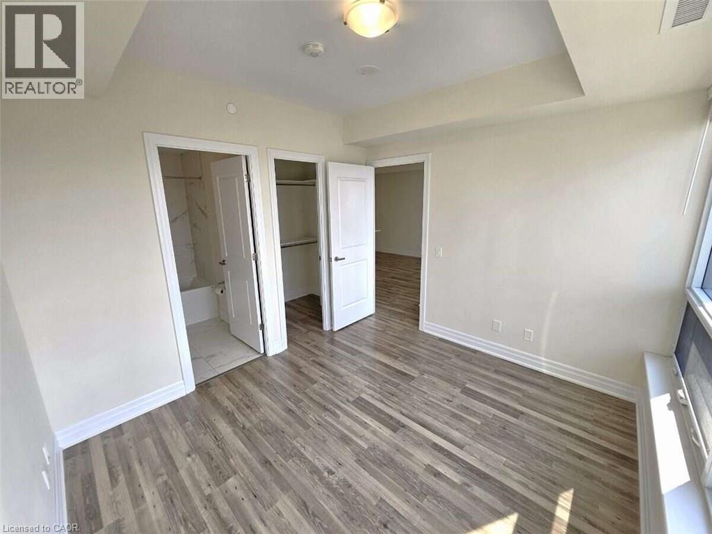 Photo 16 of 27