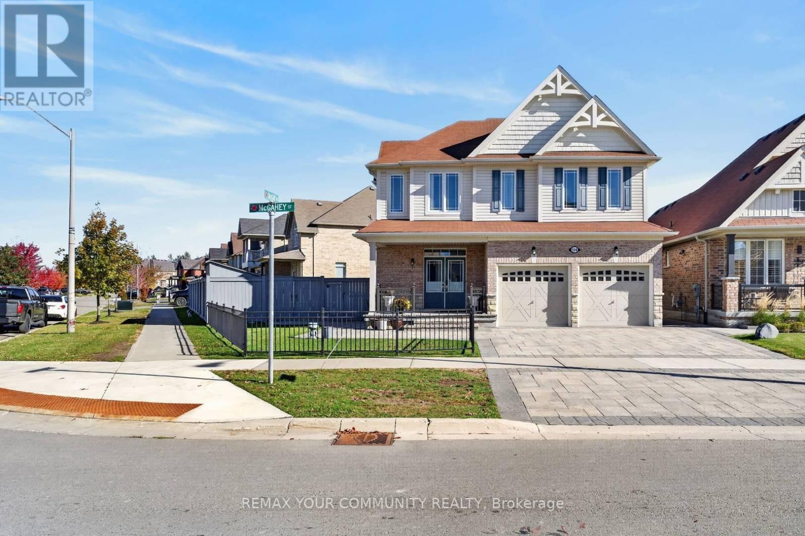 124 McGahey Street, New Tecumseth, ON photo 1