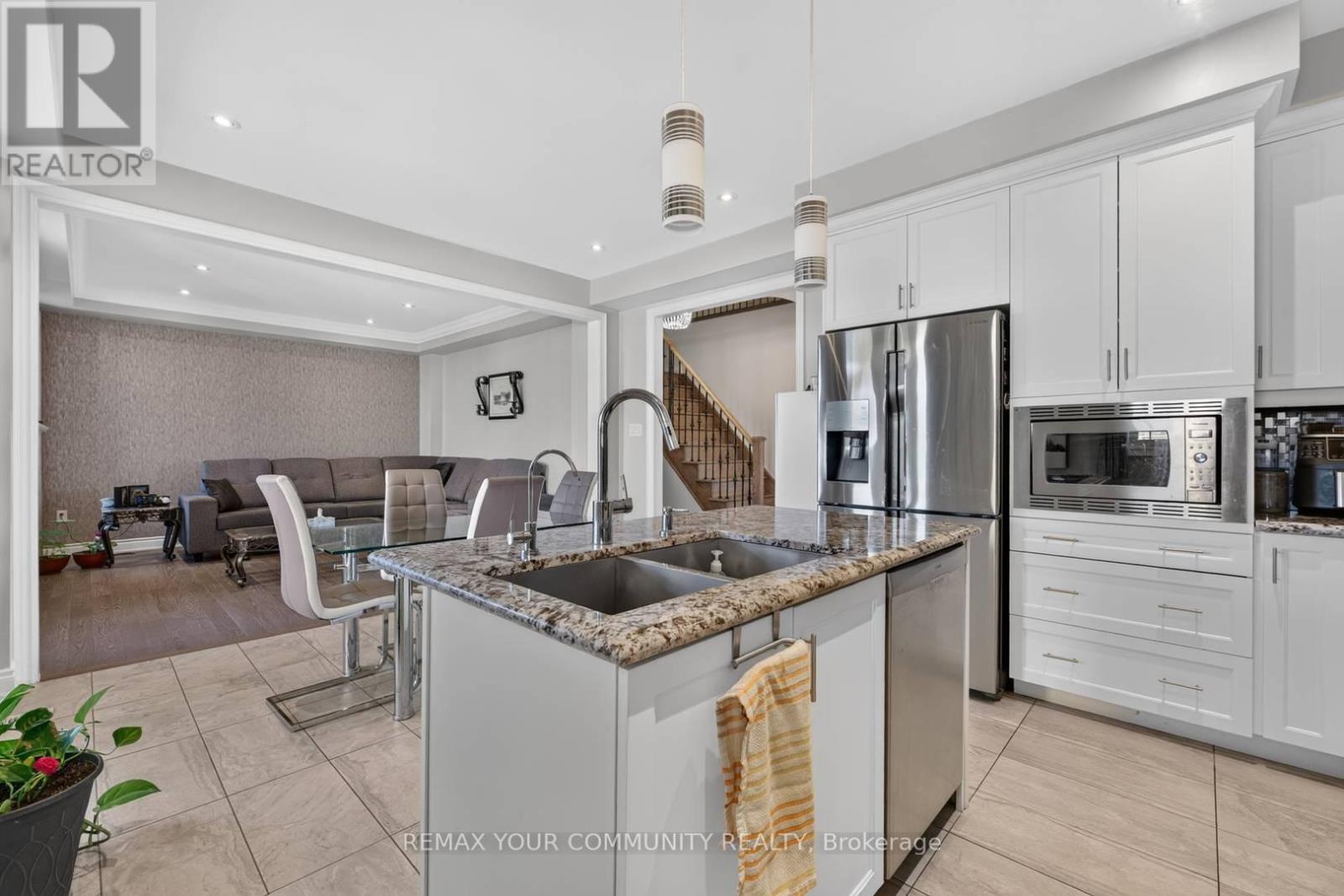124 McGahey Street, New Tecumseth, ON photo 15