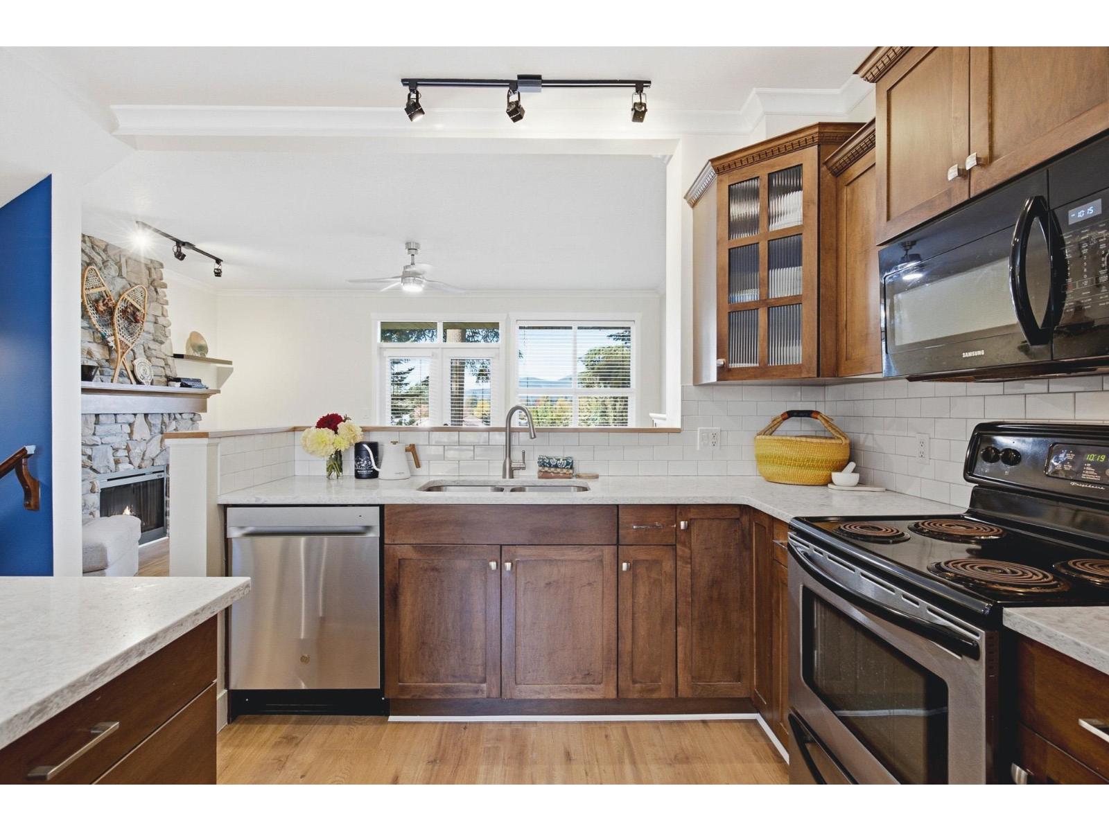 Photo of 44 5837 SAPPERS WAY, Garrison Crossing 14
