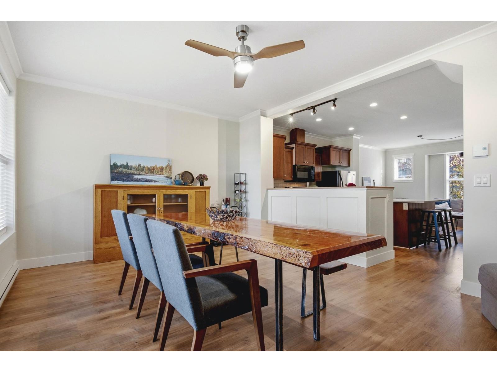 Photo of 44 5837 SAPPERS WAY, Garrison Crossing 21