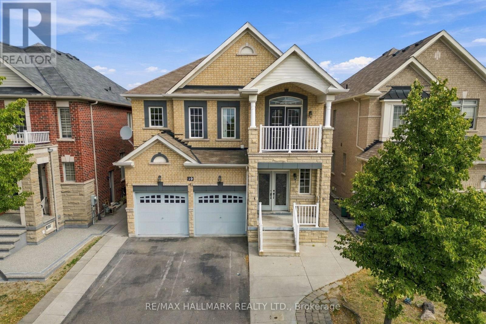 19 DURANGO DRIVE, Brampton (Credit Valley)