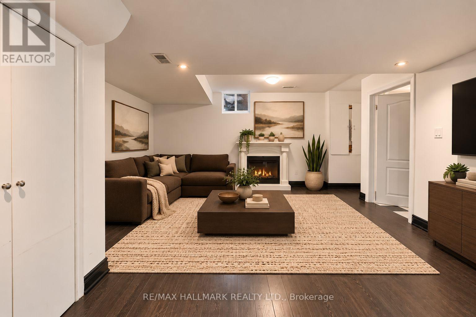 19 DURANGO DRIVE - 36