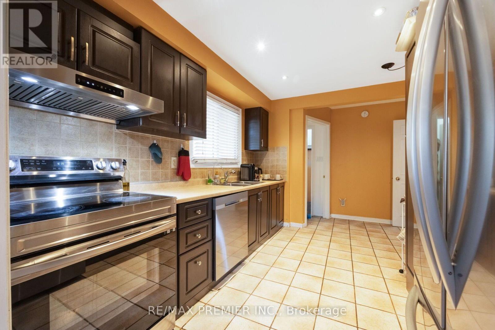 45 Rosebud Avenue, Brampton, ON photo 14
