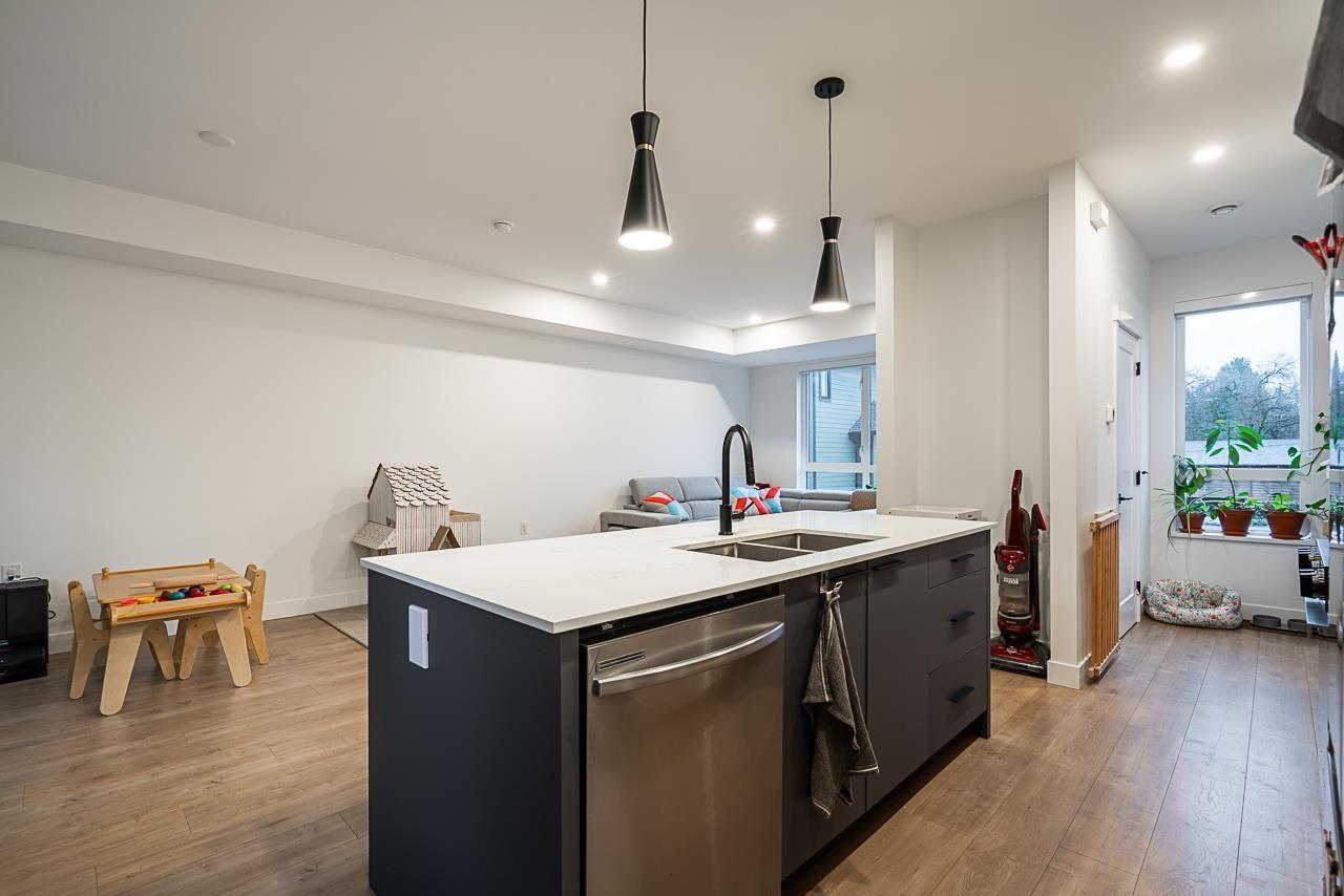 Photo of 14 10527 155 STREET 5
