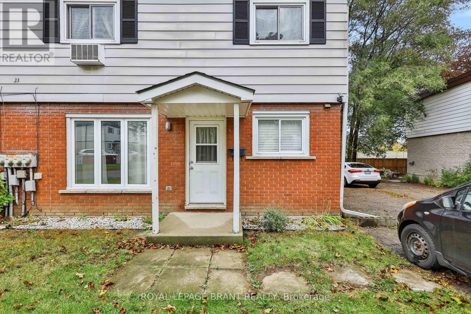 23 Brenda Court, Brantford, ON photo 10