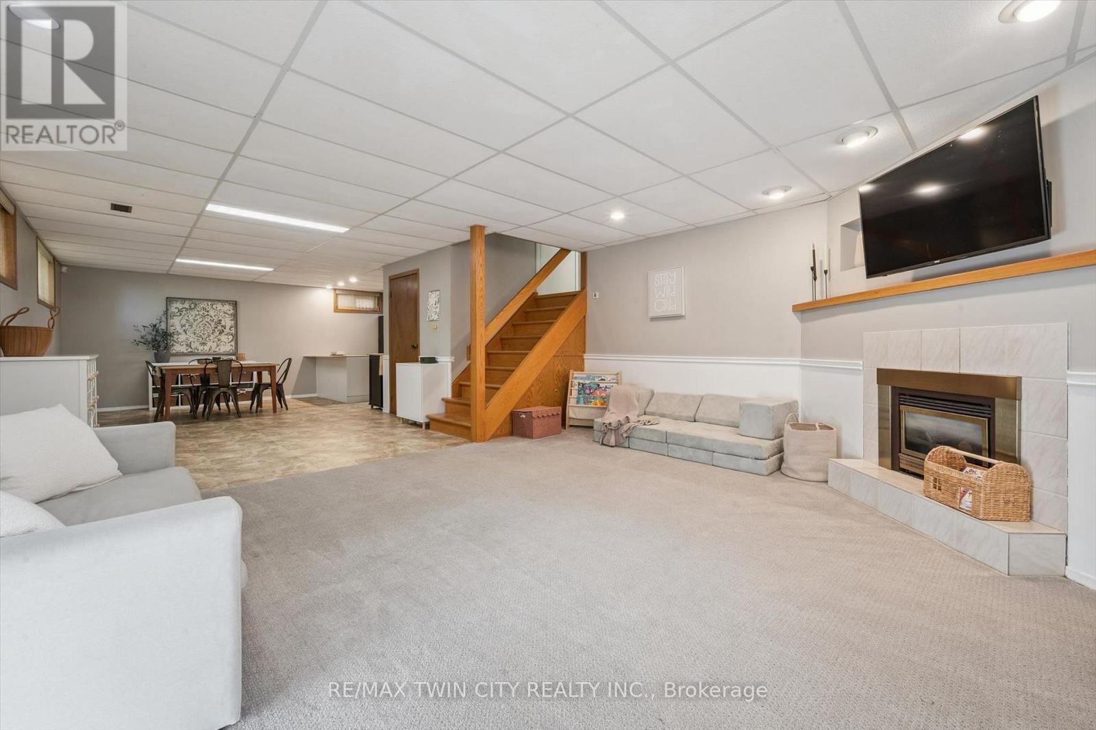 51 Cayley Court, Kitchener, ON photo 23