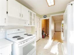 110 Sutherland Avenue, Selkirk, MB R1A0L8 Photo 15