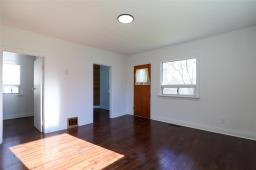 101 Second Street Ne, Teulon, MB R0C3B0 Photo 19