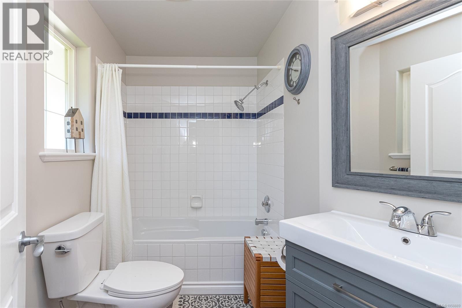  8593 Kingcome Crescent, North Saanich