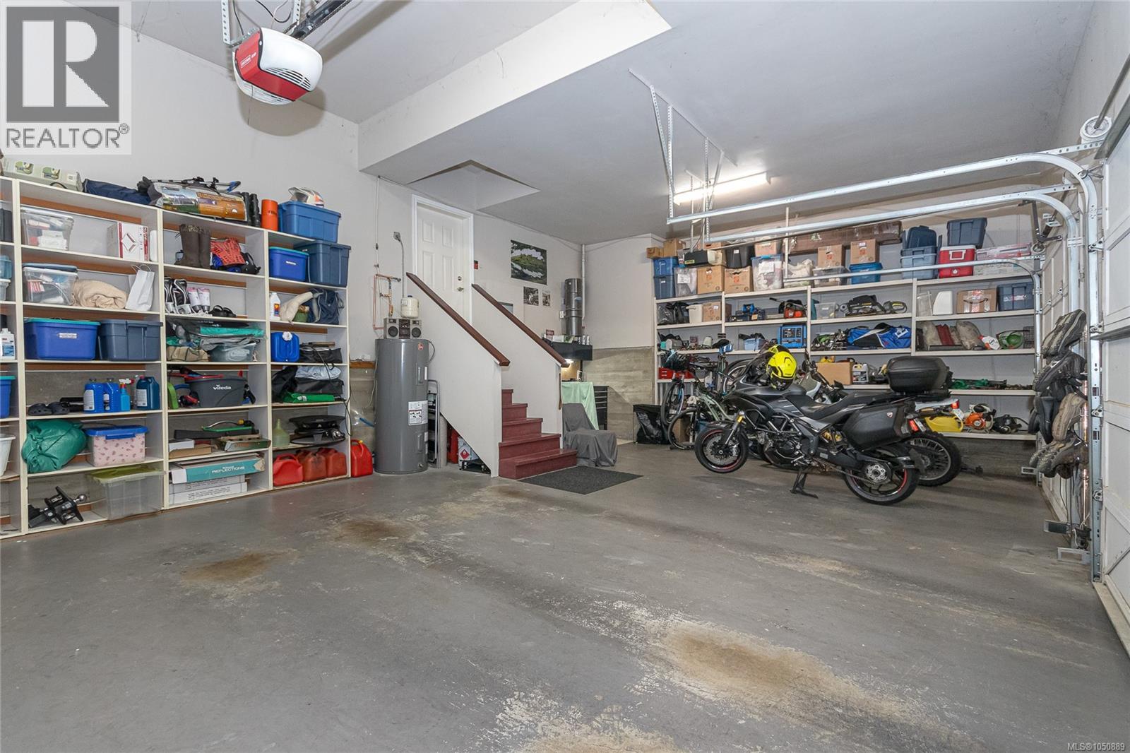 8593 Kingcome Cres - 35