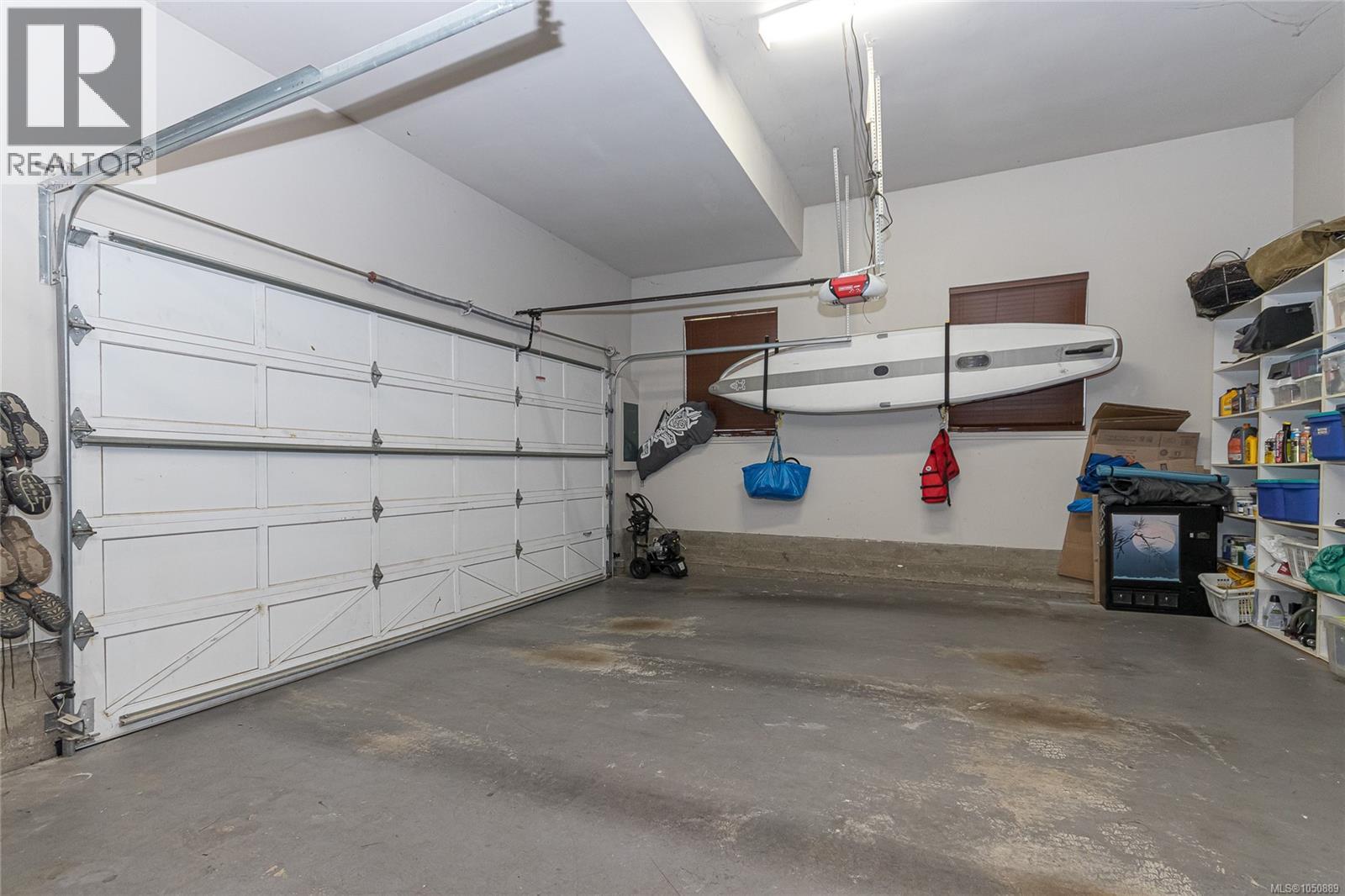 8593 Kingcome Cres - 34