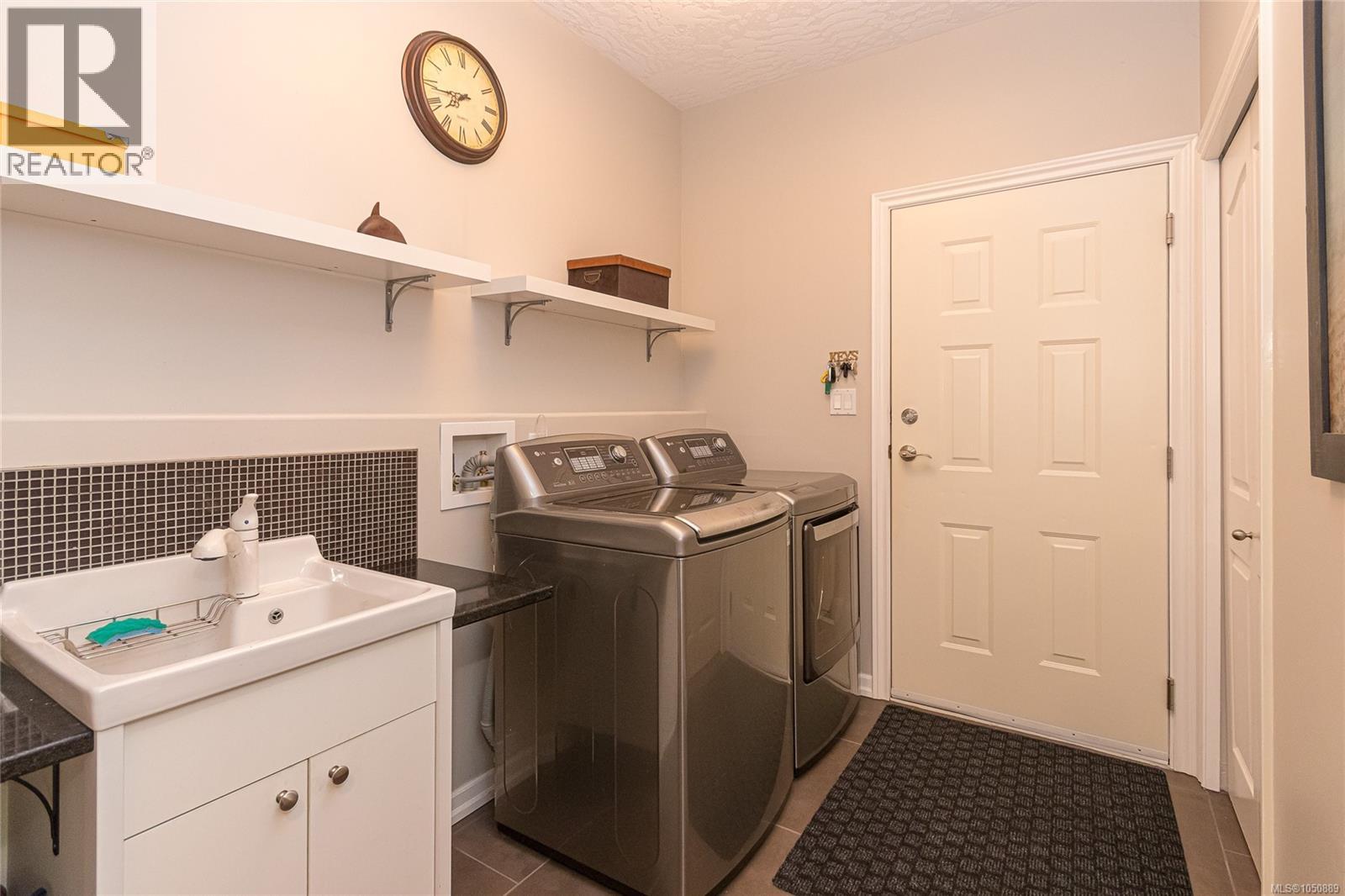  8593 Kingcome Crescent, North Saanich
