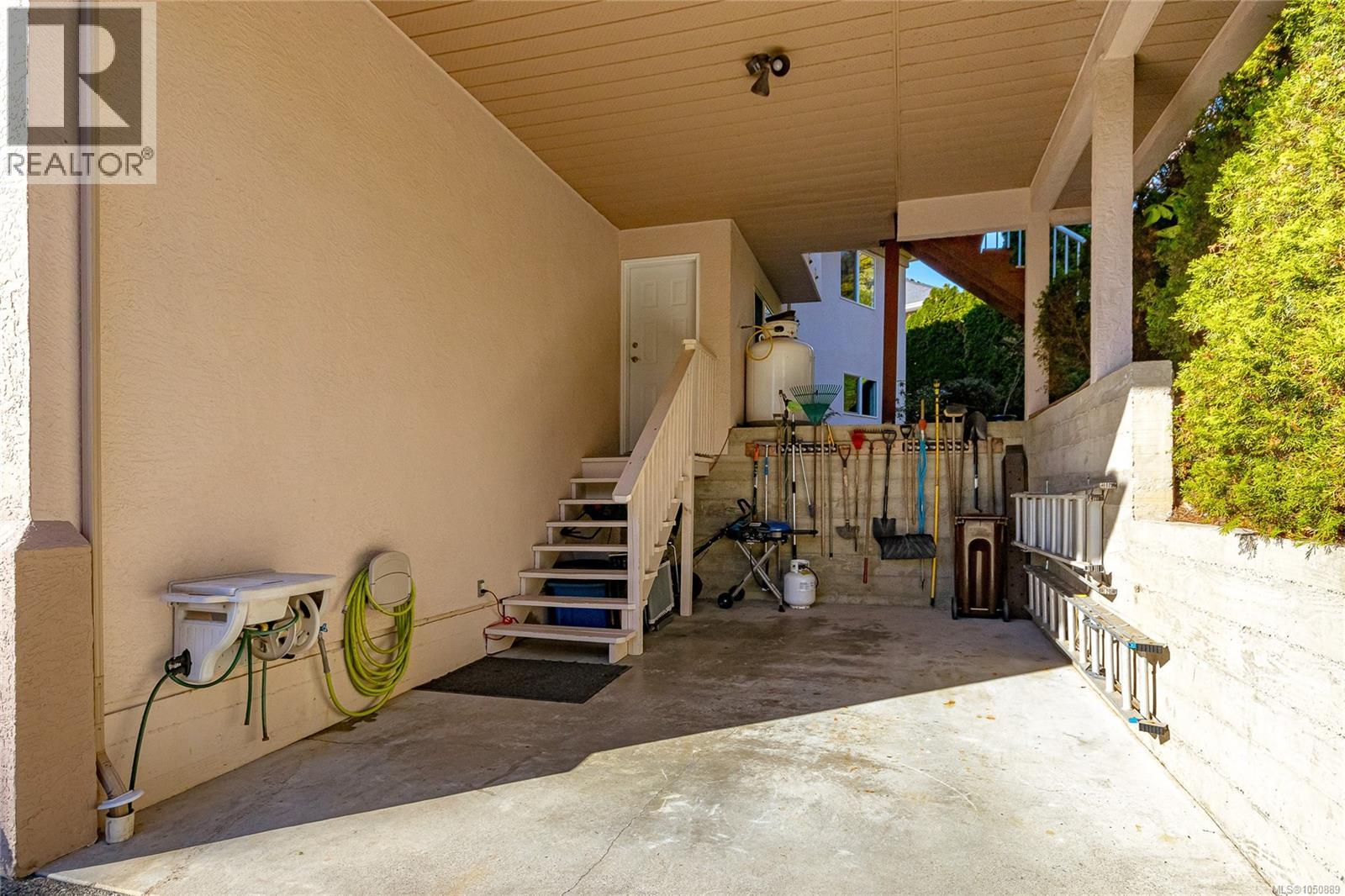  8593 Kingcome Crescent, North Saanich
