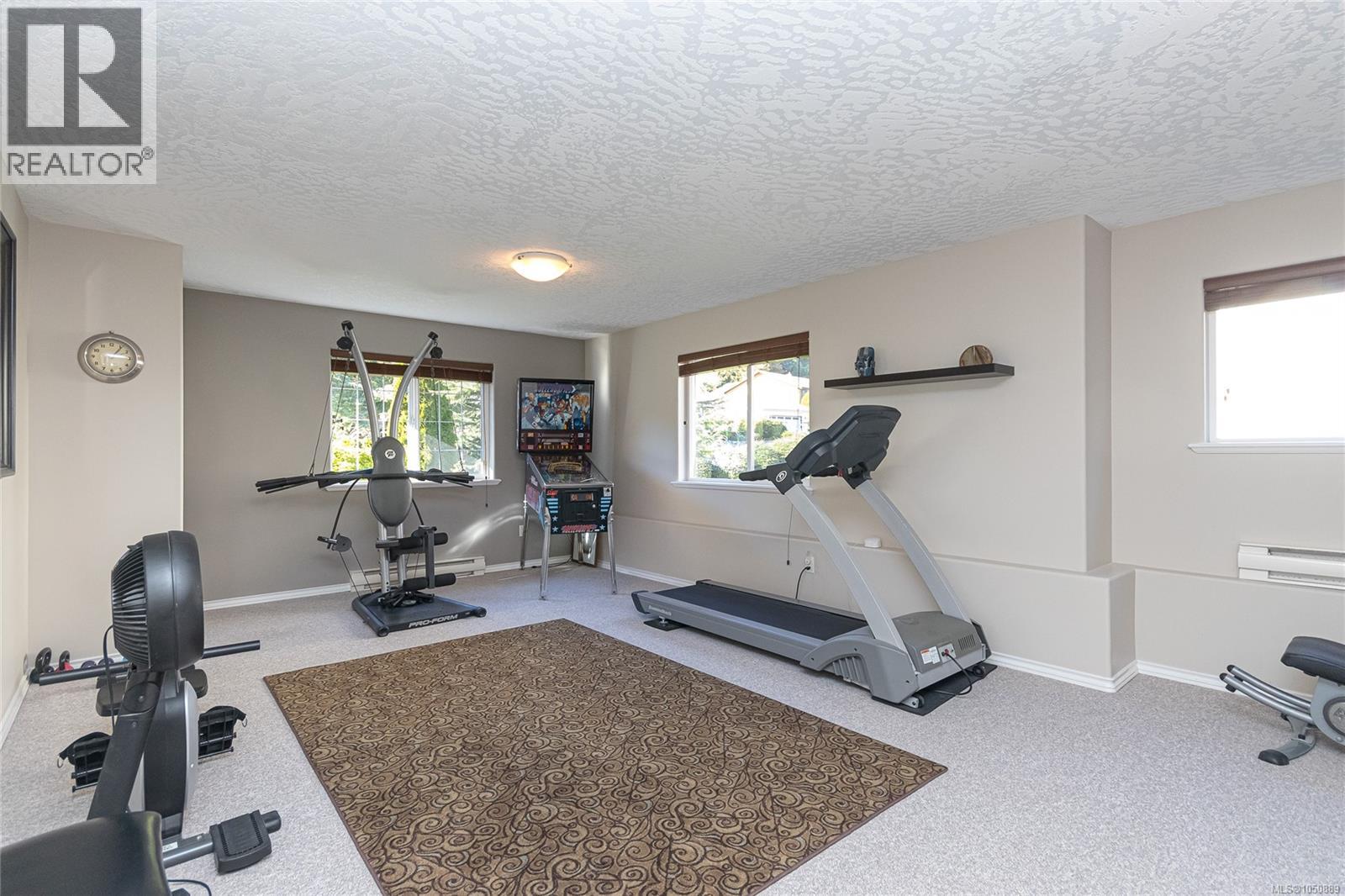 8593 Kingcome Crescent, North Saanich