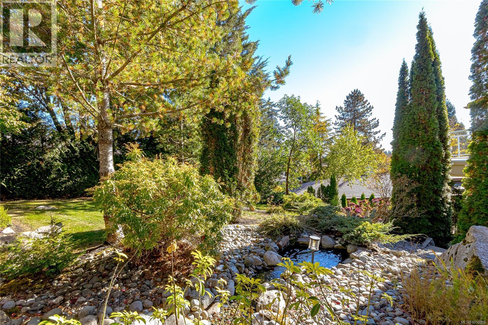  8593 Kingcome Crescent, North Saanich