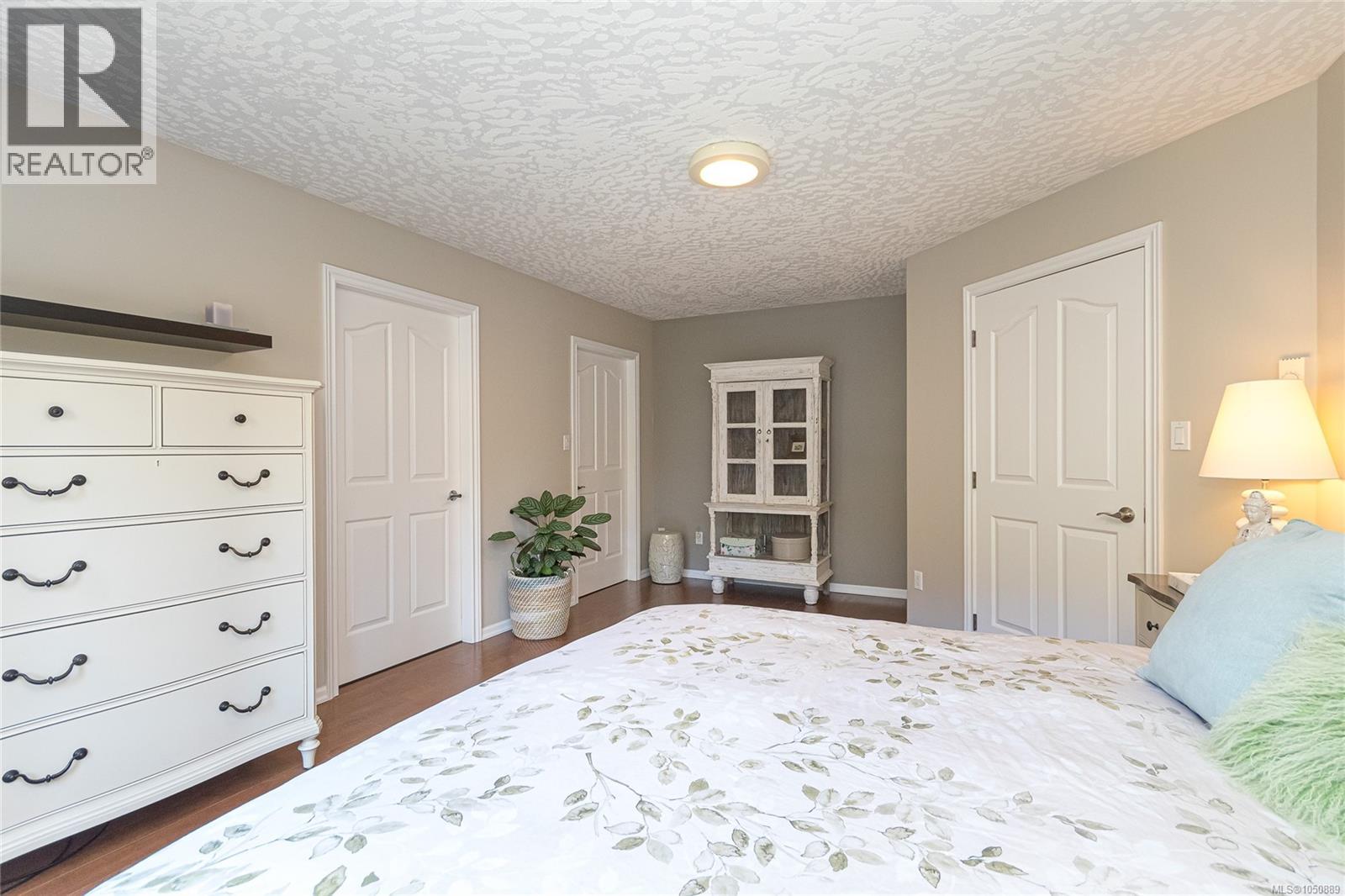8593 Kingcome Cres - 20
