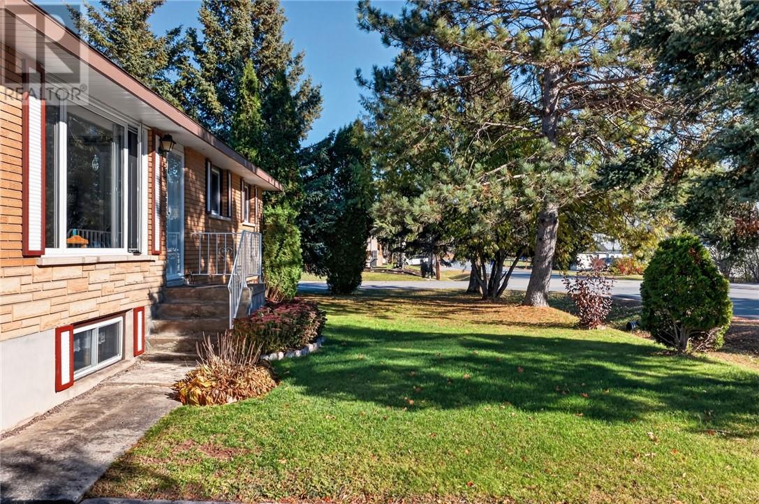 256 Eva Street photo 3