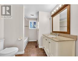 34 Hickling Trail, Barrie, ON L4M5S4 Photo 19