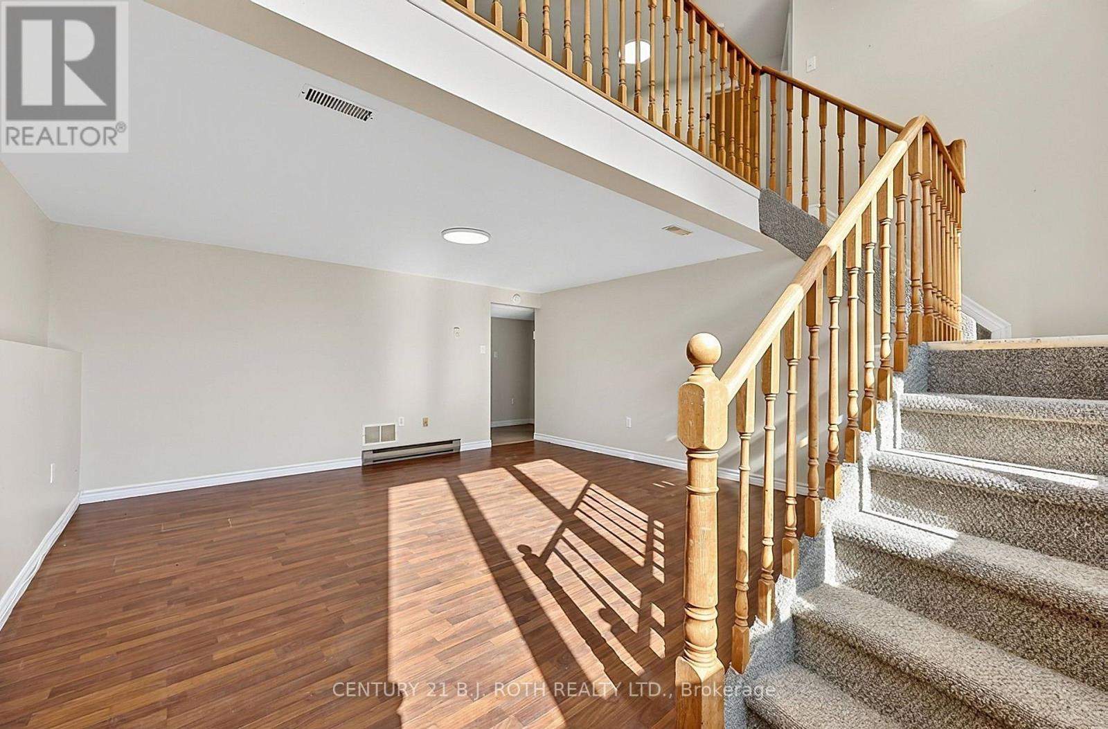 34 Hickling Trail, Barrie photo 21