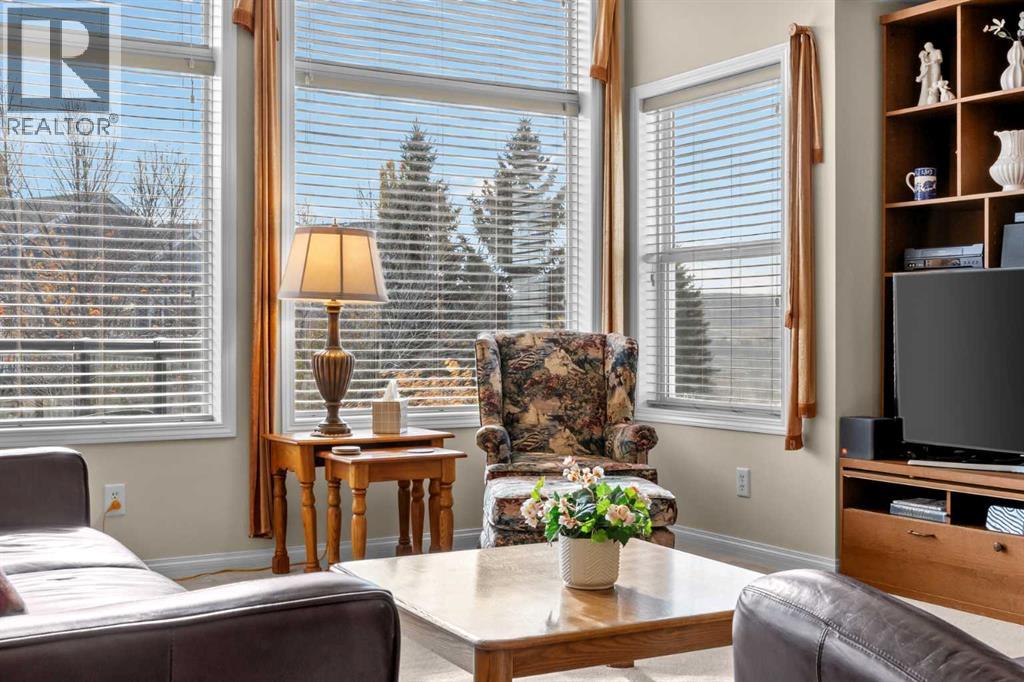 3 Tuscany Meadows Crescent NW photo 11