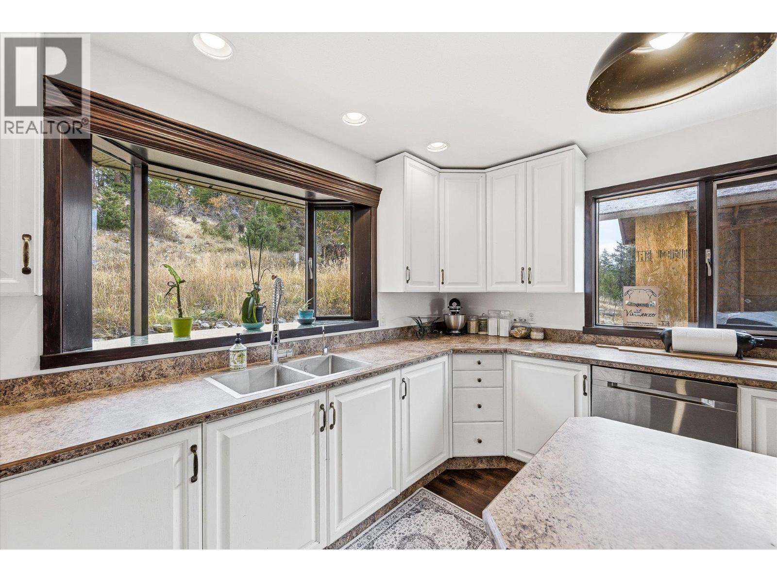 1957 Huckleberry Road - 24