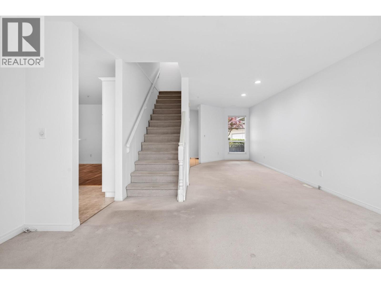 Photo of 92 758 RIVERSIDE DRIVE 9