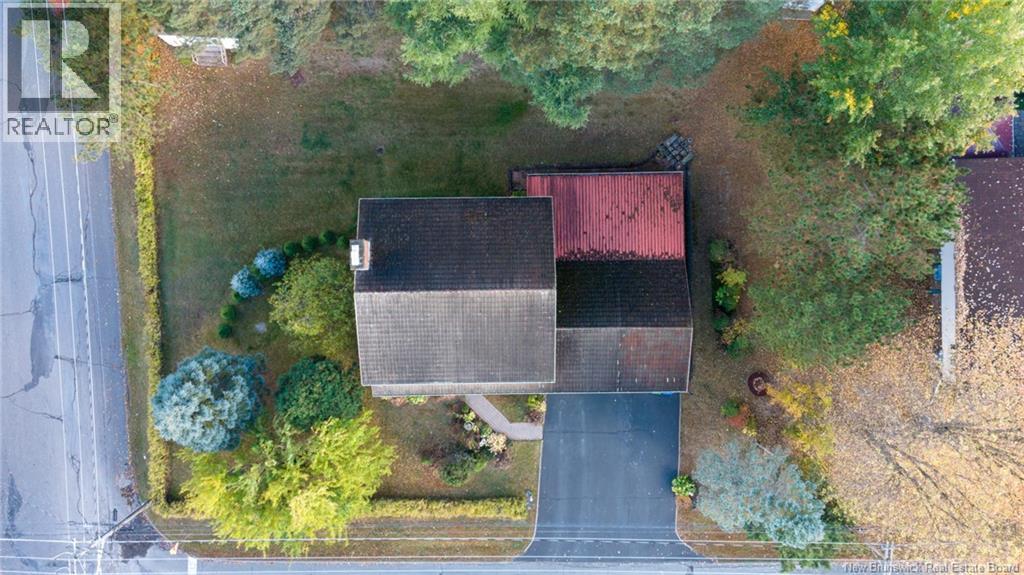 211 Bellevue Street photo 5